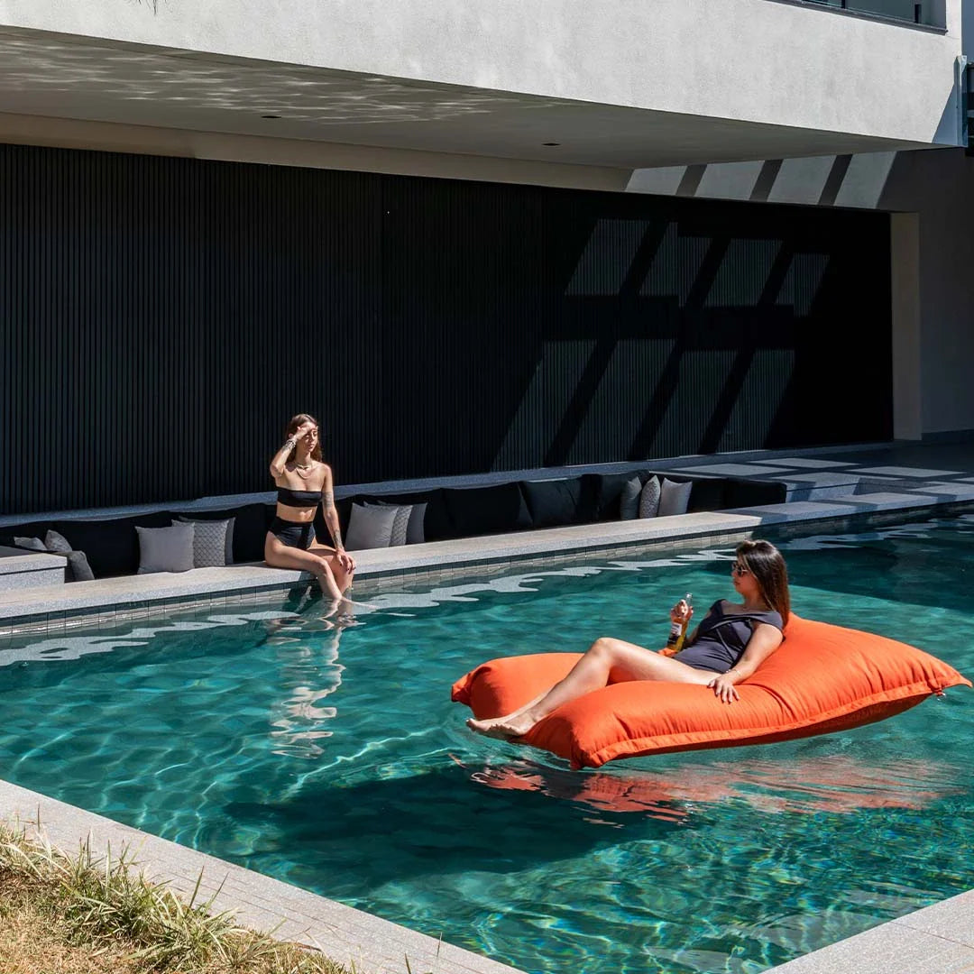 Puff de Piscina Cinza - Brinde exclusivo